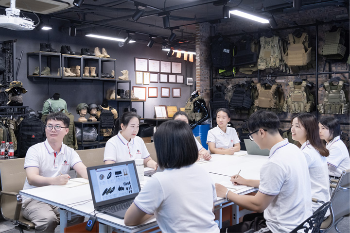 Huasheng Tactical Team Meeting